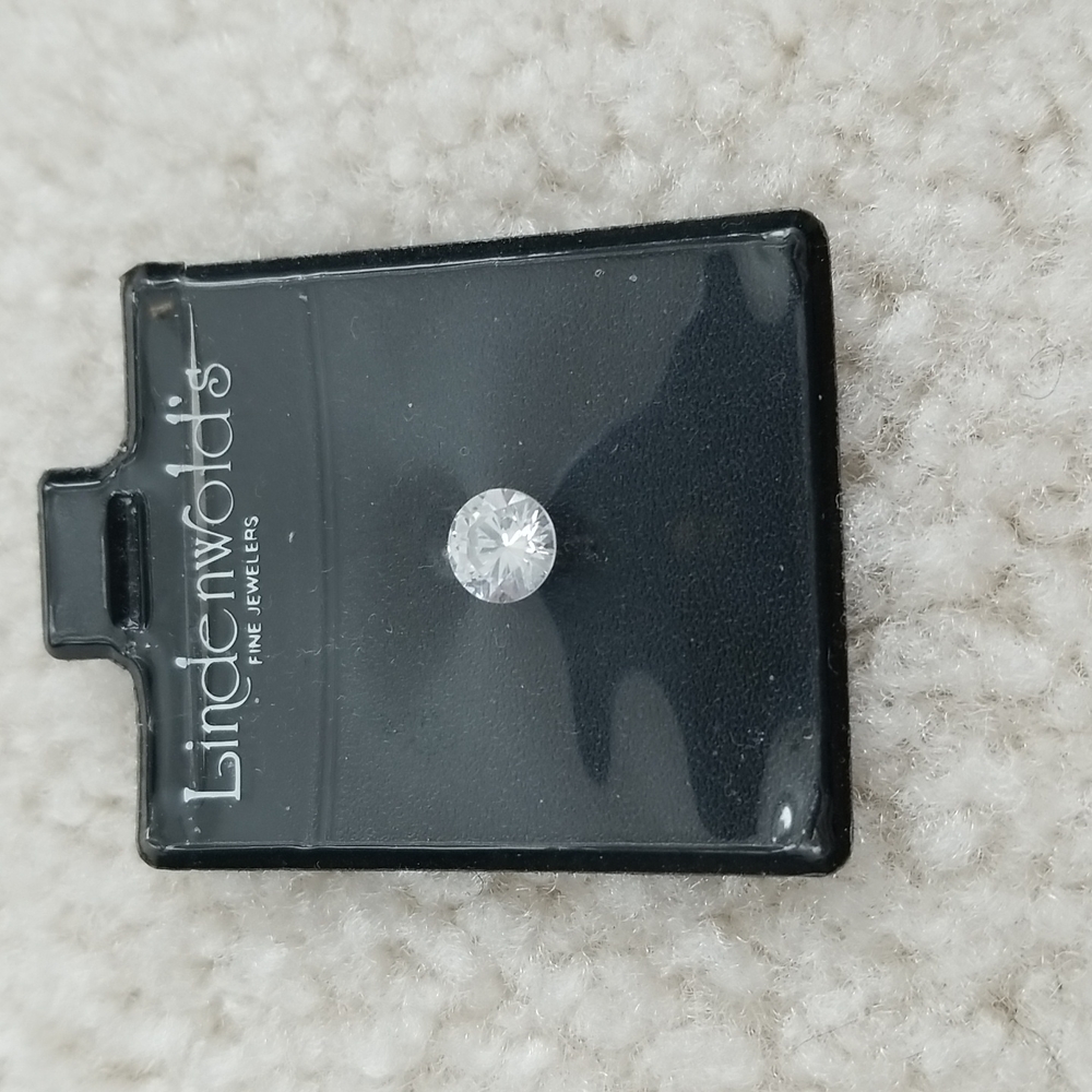 4$25 🍁 NEW Authentic Lindenwold 1 ct Cubic zirconia